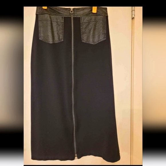 GUESS Long Skirt - Picture 1 of 6